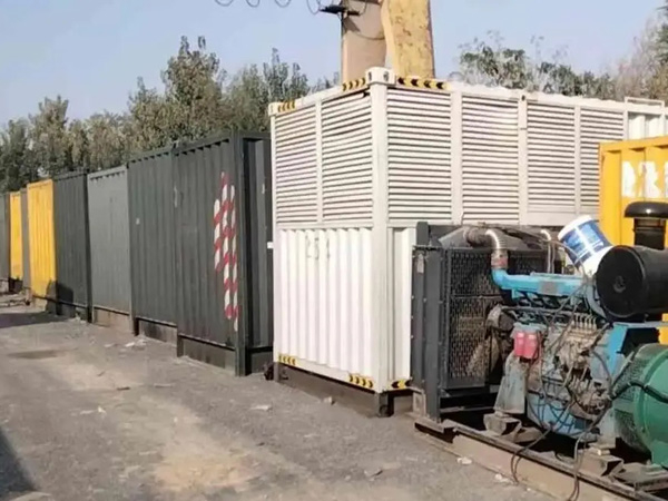 甘州200KW柴油发电机机组每小时油耗是多少？